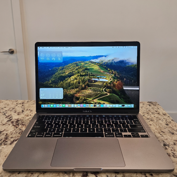 Apple MacBook Pro 13-inch M1 16GB RAM 256GB SSD – Pre-Owned Ex-US
